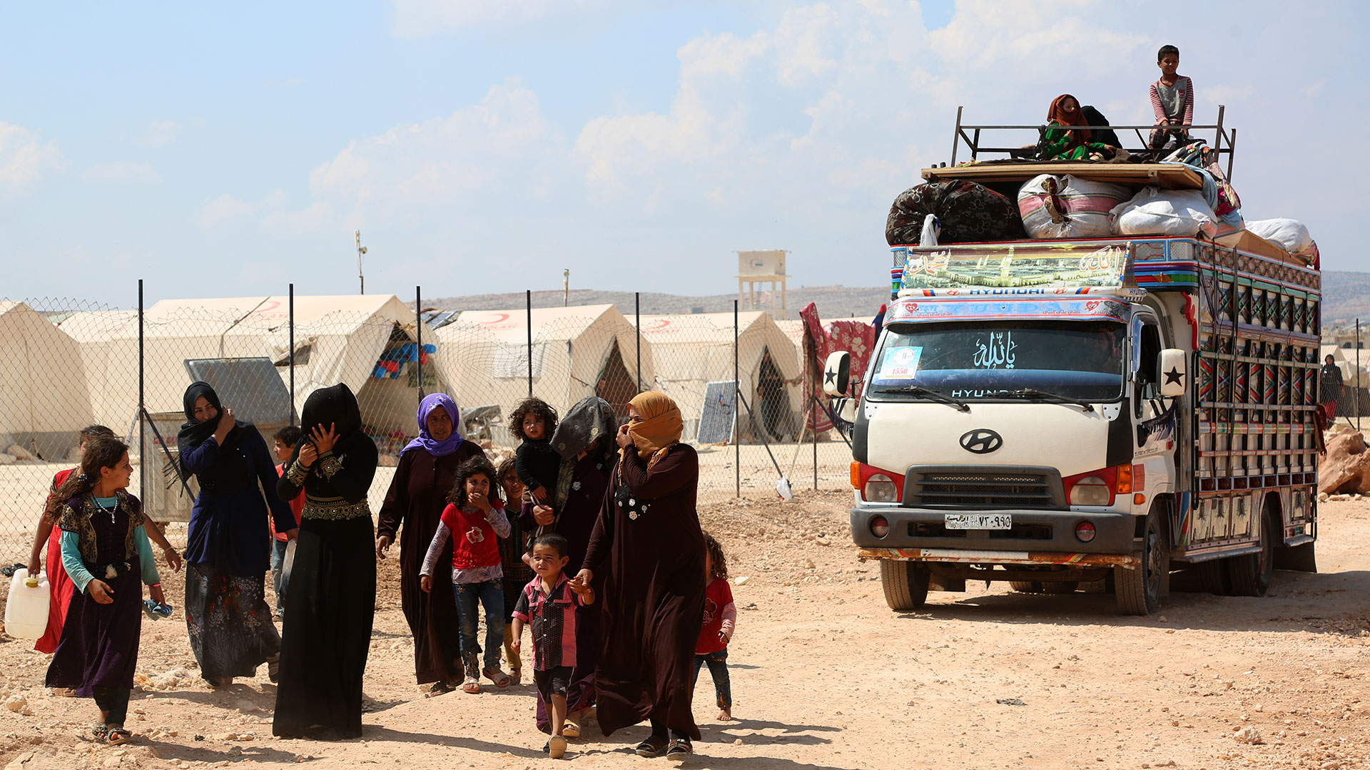 Crece el número de desplazados sirios en Idlib (AFP)