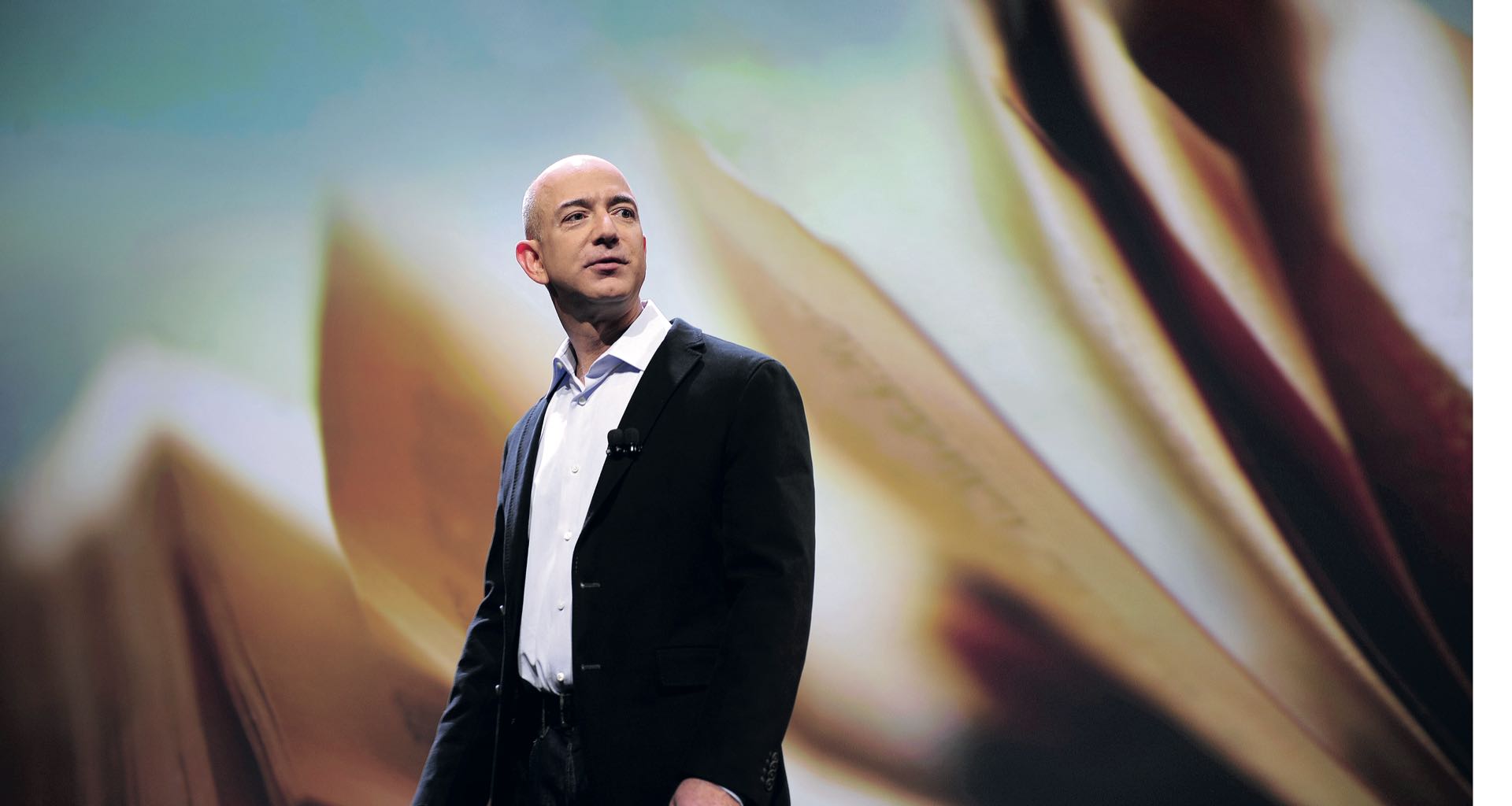 El fundador de Amazon recordó que su empresa de 500.000 empleados comenzó con cinco.