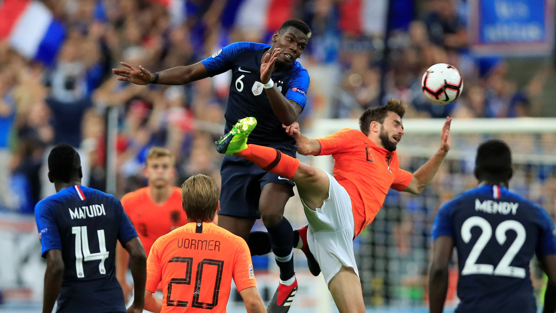 Francia debutó en la UEFA Nations League con un triunfo ante Holanda (REUTERS)