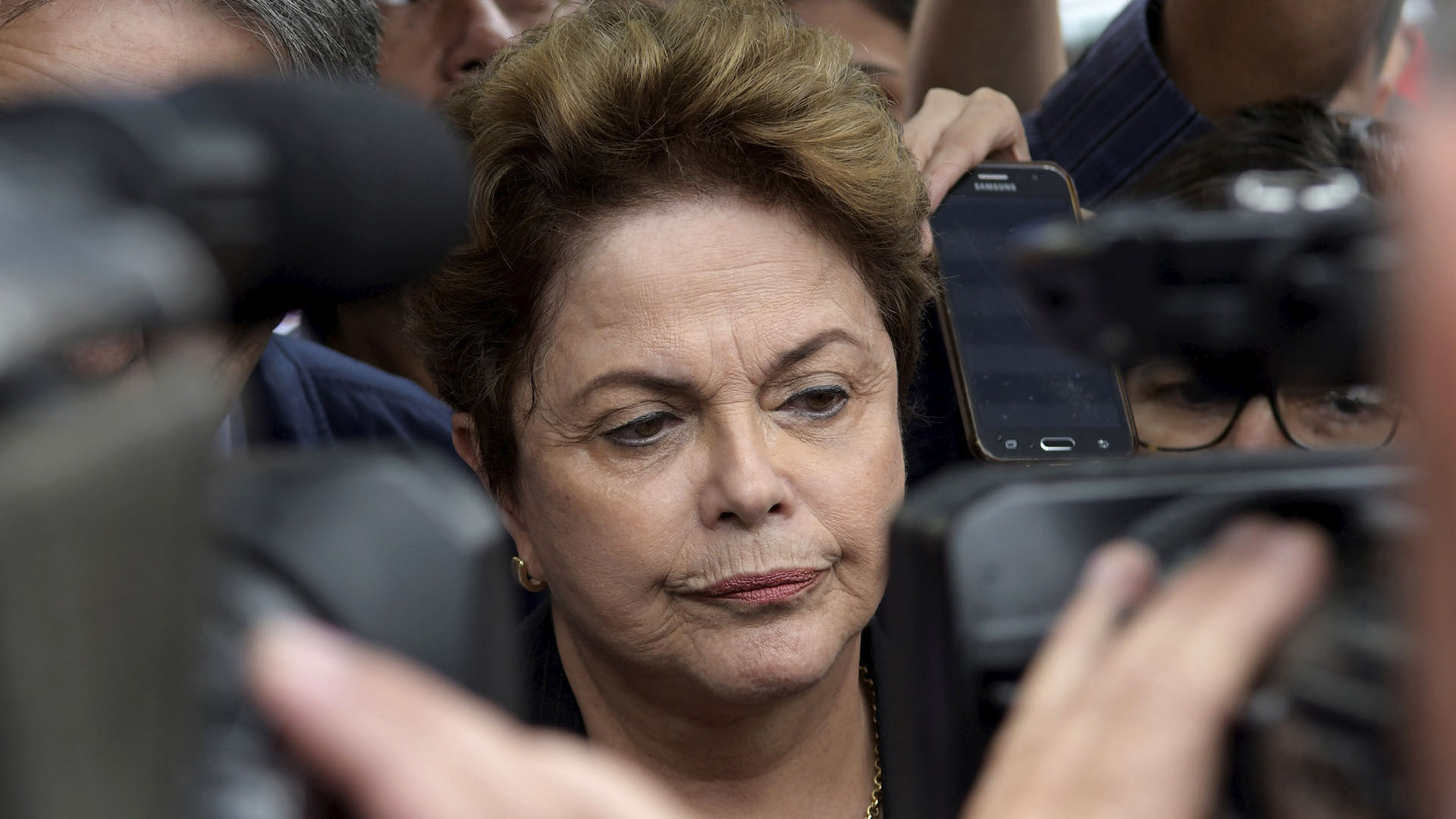 Dilma Rousseff comenzó a perder los votos que había alcanzado Lula, y finalmente fue destituida en un juicio político. Este año intentó, sin éxito, llegar al Senado (Reuters)