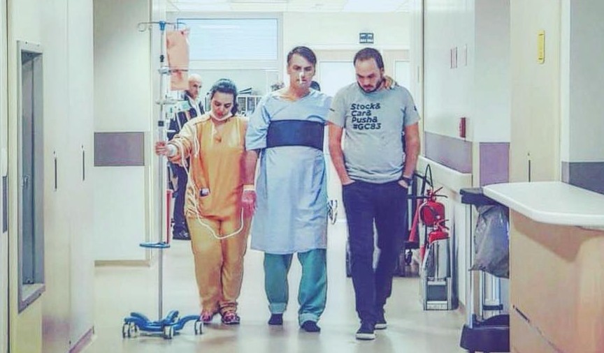 Jair Bolsonaro en el hospital en el que se recuperaba de un ataque con cuchillo