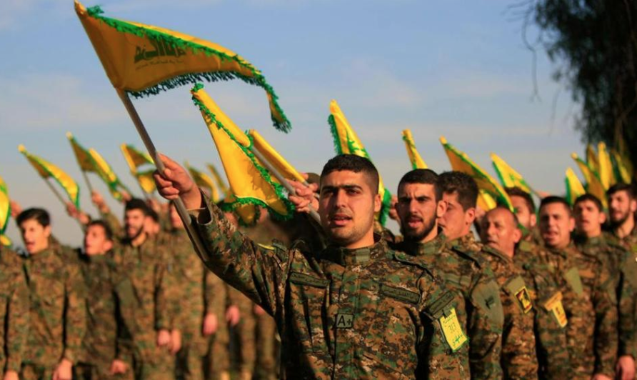 Milicianos del grupo terrorista Hezbolá en Líbano (Foto: AP)