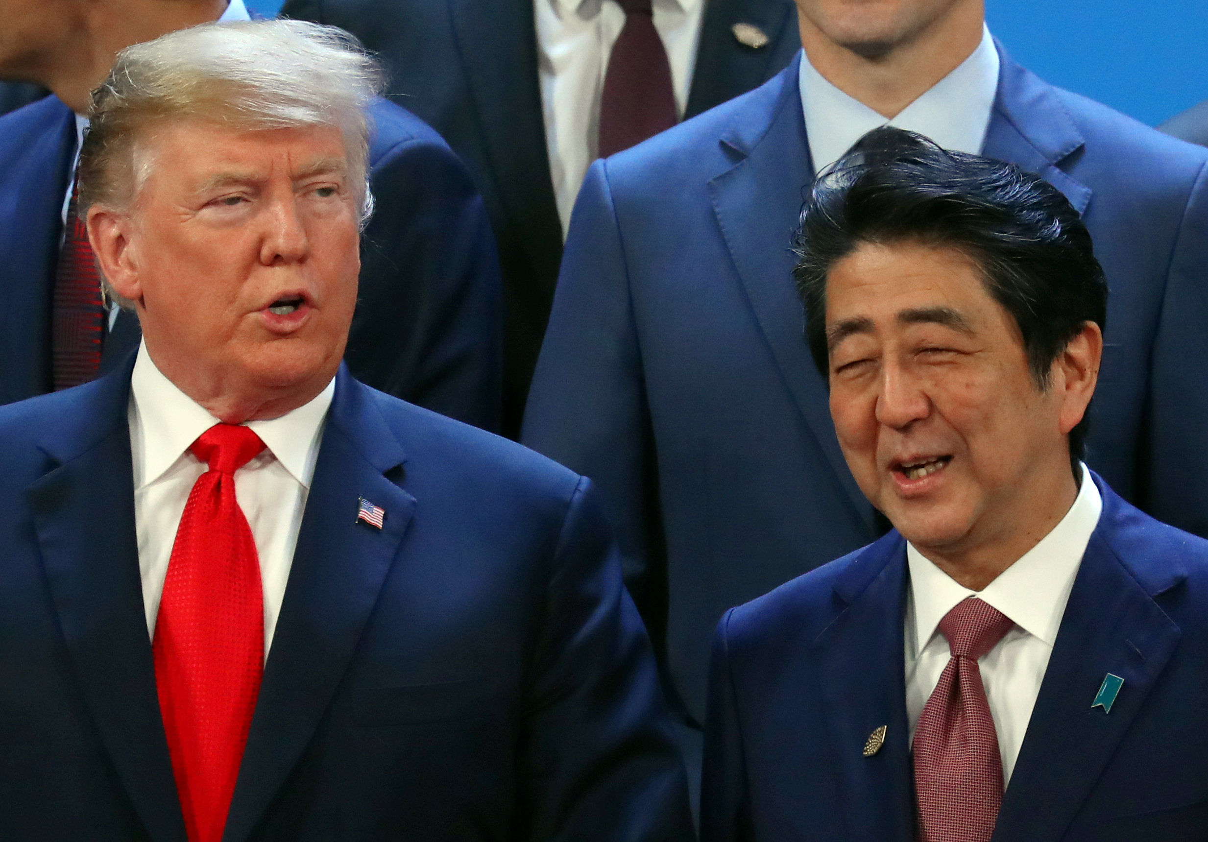 Trump y Abe posaron juntos en la “foto de familia” de la Cumbre (Reuters)