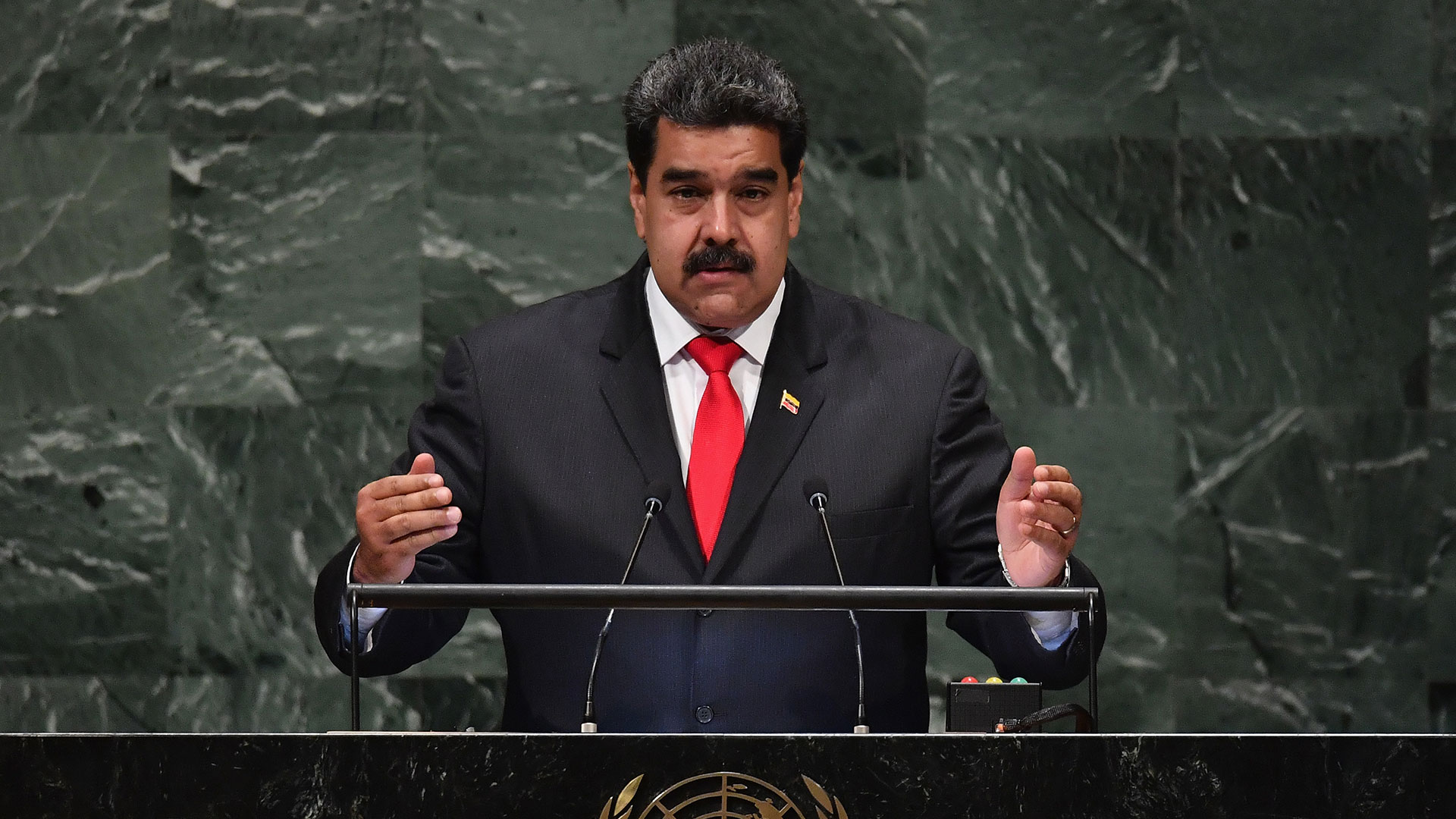 Un magistrado venezolano entregó una sentencia en México para que Maduro sea detenido en cuanto pise el territorio (AFP)