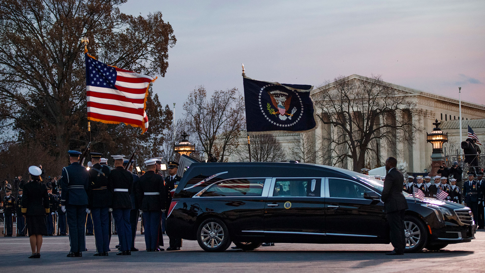Tras el funeral en Washington DC, los restos de Bush serán enterrados en Houston, Texas. (AP)
