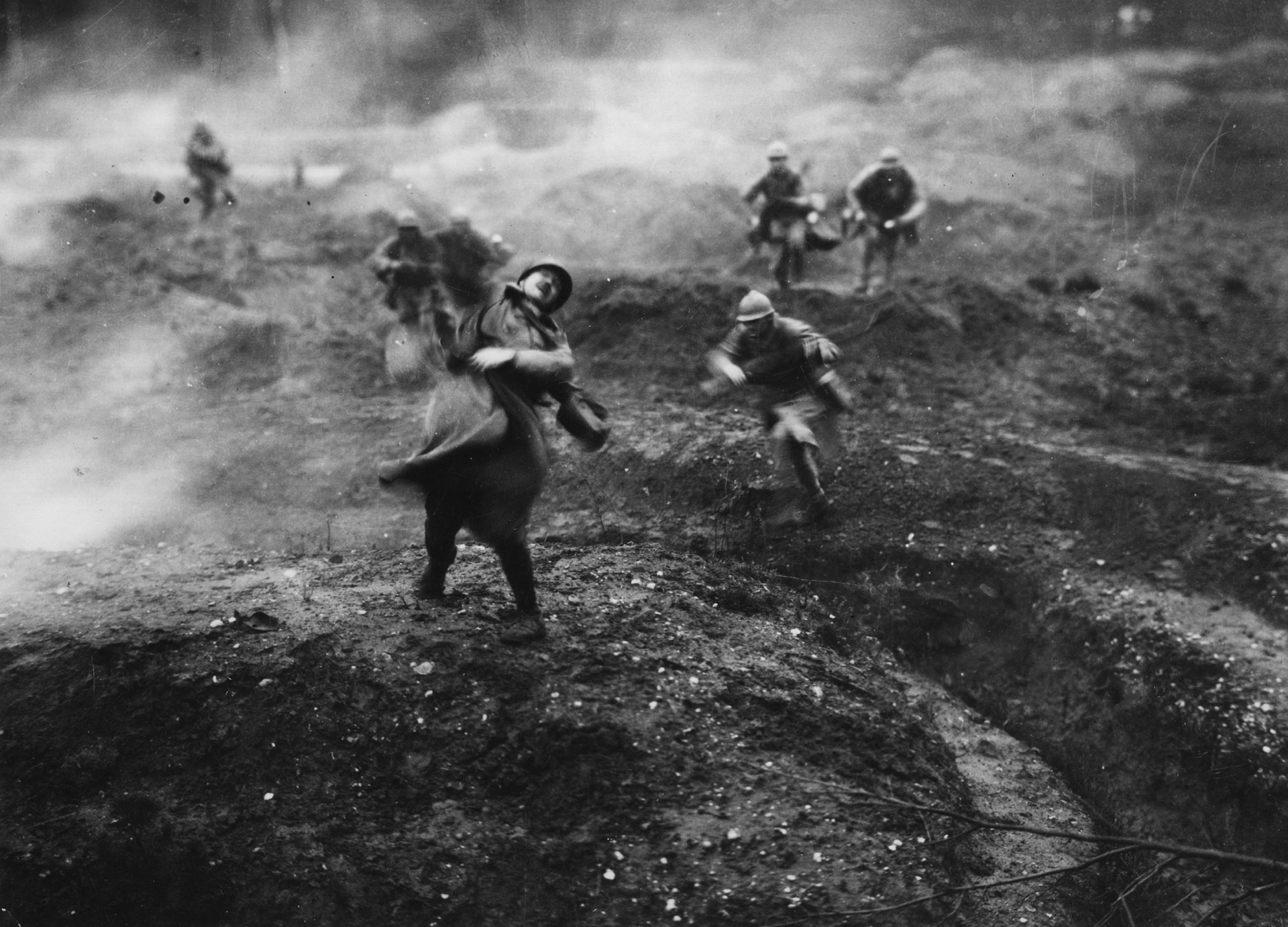 Un asalto de la infantería francesa en Verdun, en una imagen de la película de 1928 “Verdun, Visions d’Histoire’ (Hulton Archive/Getty Images)