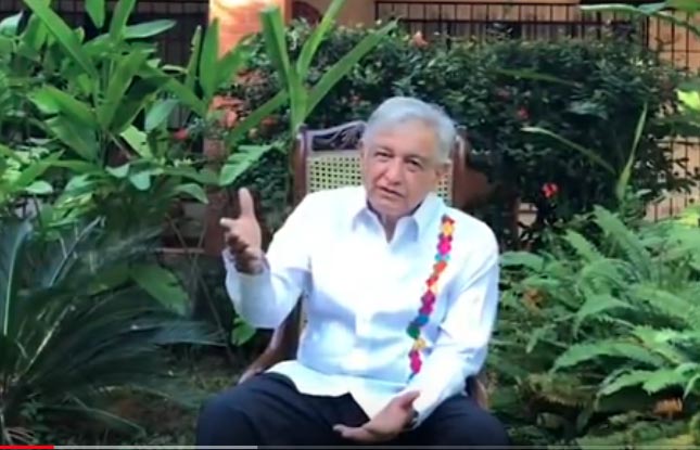 López Obrador también habló de los proyectos que tiene el gobierno federal para el crecimiento económico del país (Foto: Especial)