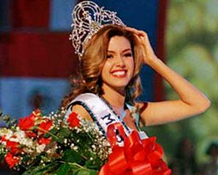 Alicia Machado al ser coronada Miss Universo en 1996 (Foto: archivo)
