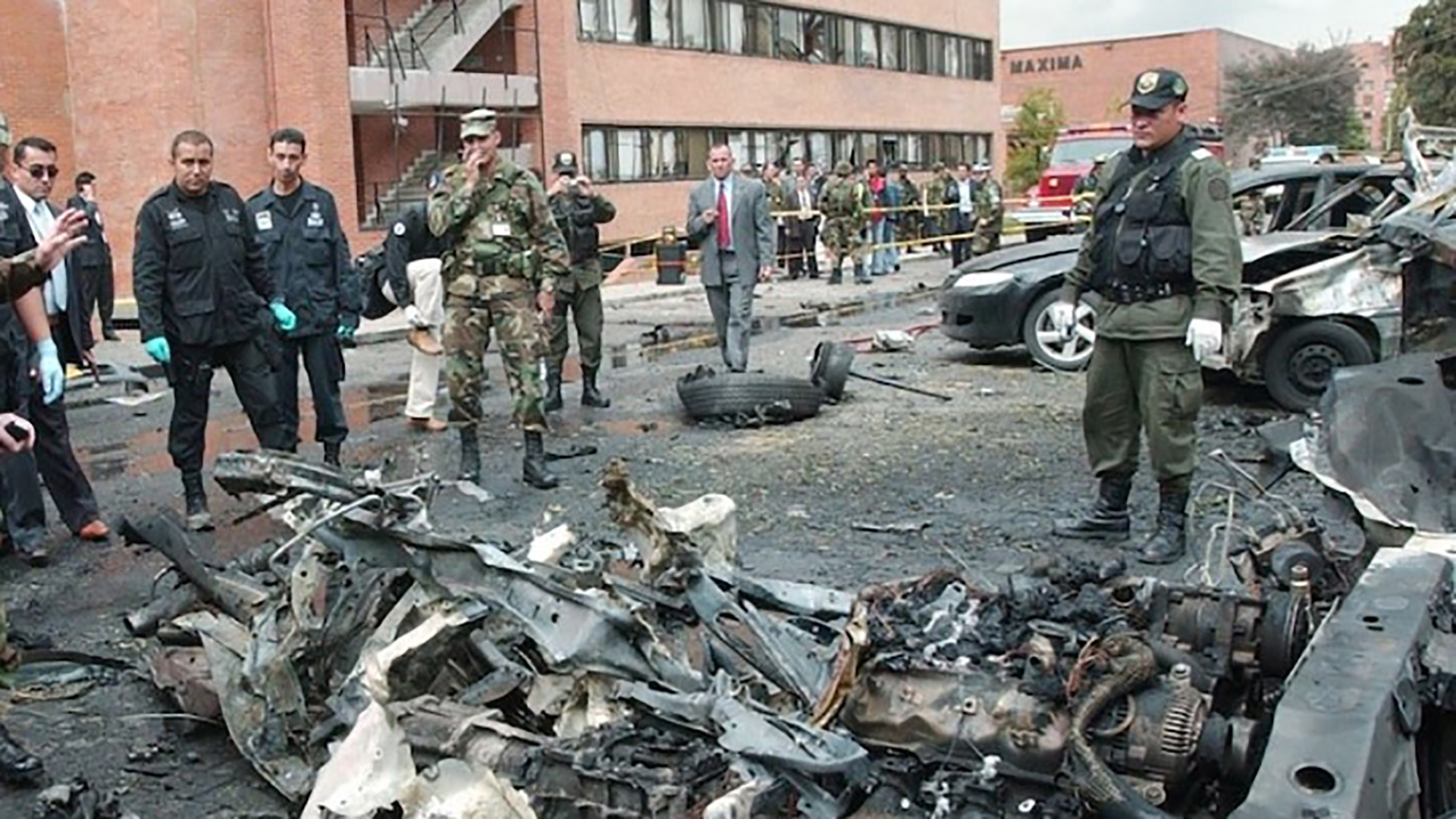 El carro comba con 80 kilos de explosivo de pentolita dejó 21 muertos, entre ellos el terrorista que ingresó el vehículo a la escuela policial, y 68 heridos.