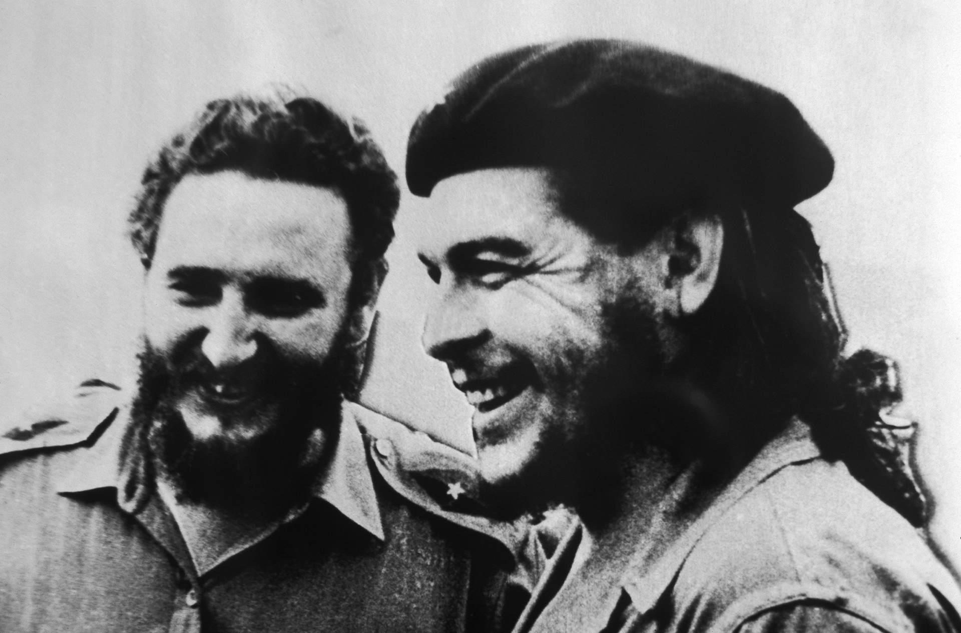 Fidel Castro y Ernesto Guevara, el Che, en 1958, en La Habana.