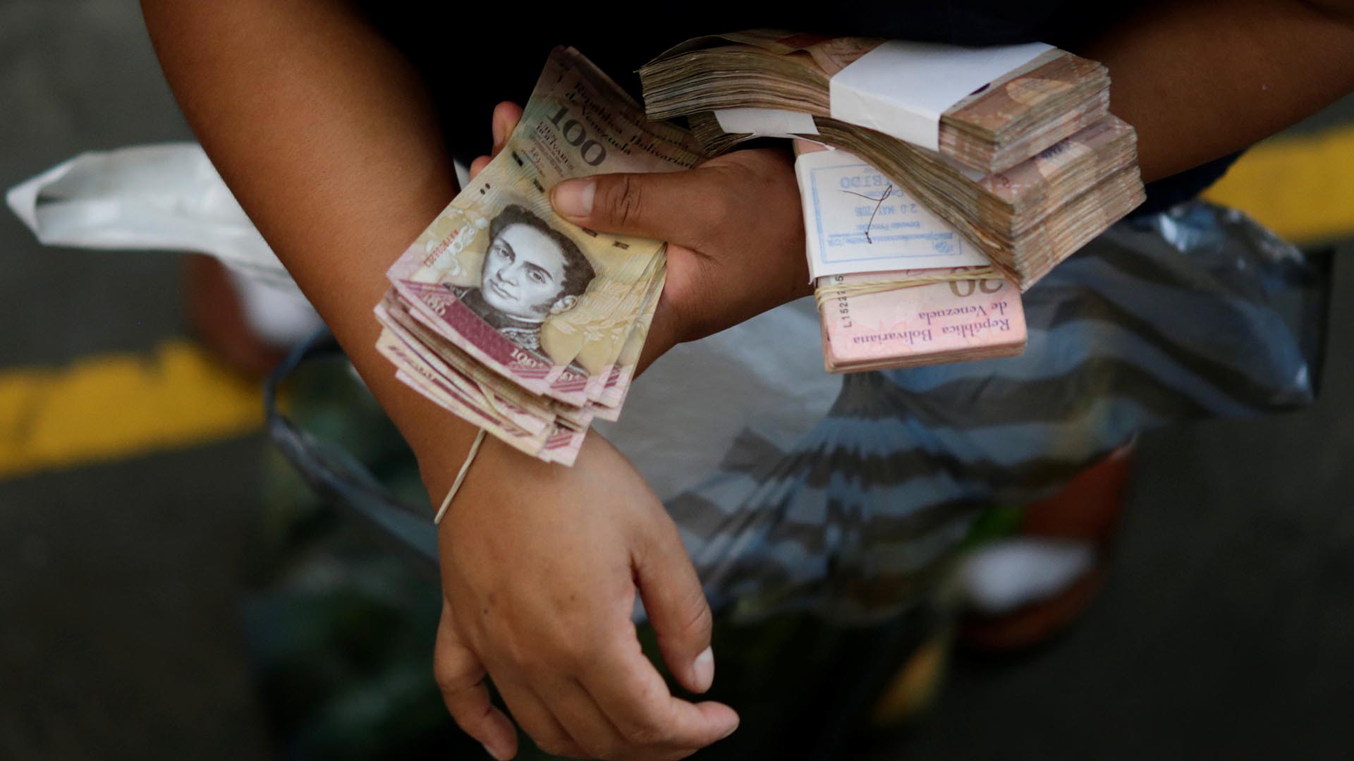 La economía venezolana sufre la peor hiperinflación de su historia (Reuters)