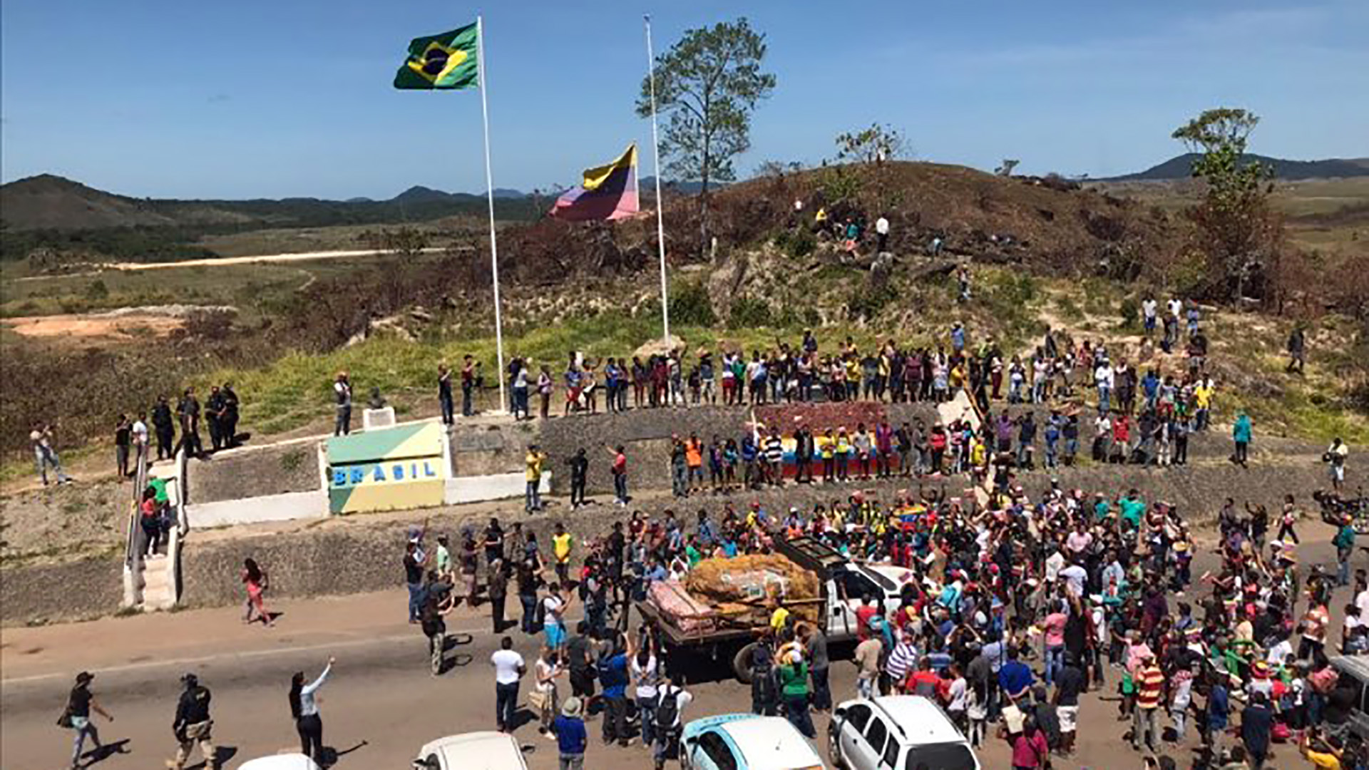 El camión que ingresó desde Brasil (@ConflictsW)