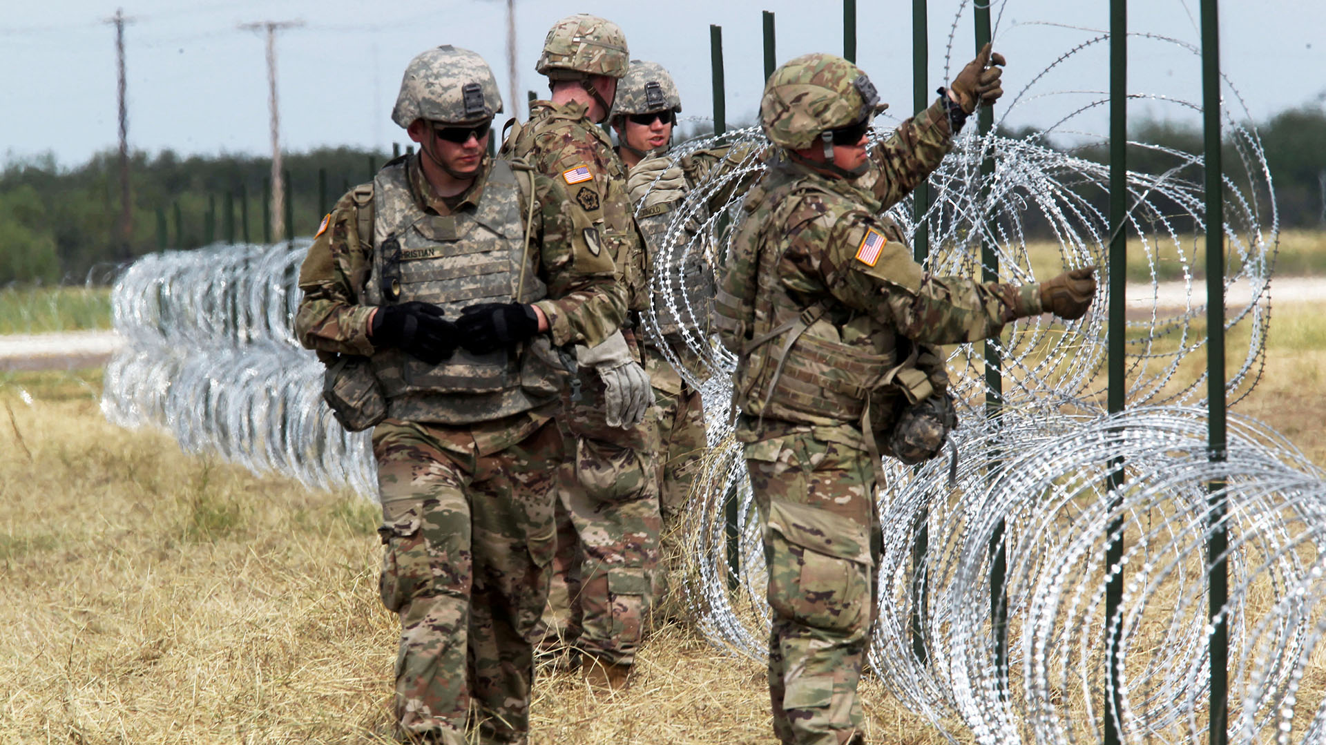 Los militares estadounidenses desplegados en la frontera con México (Foto: Reuters)