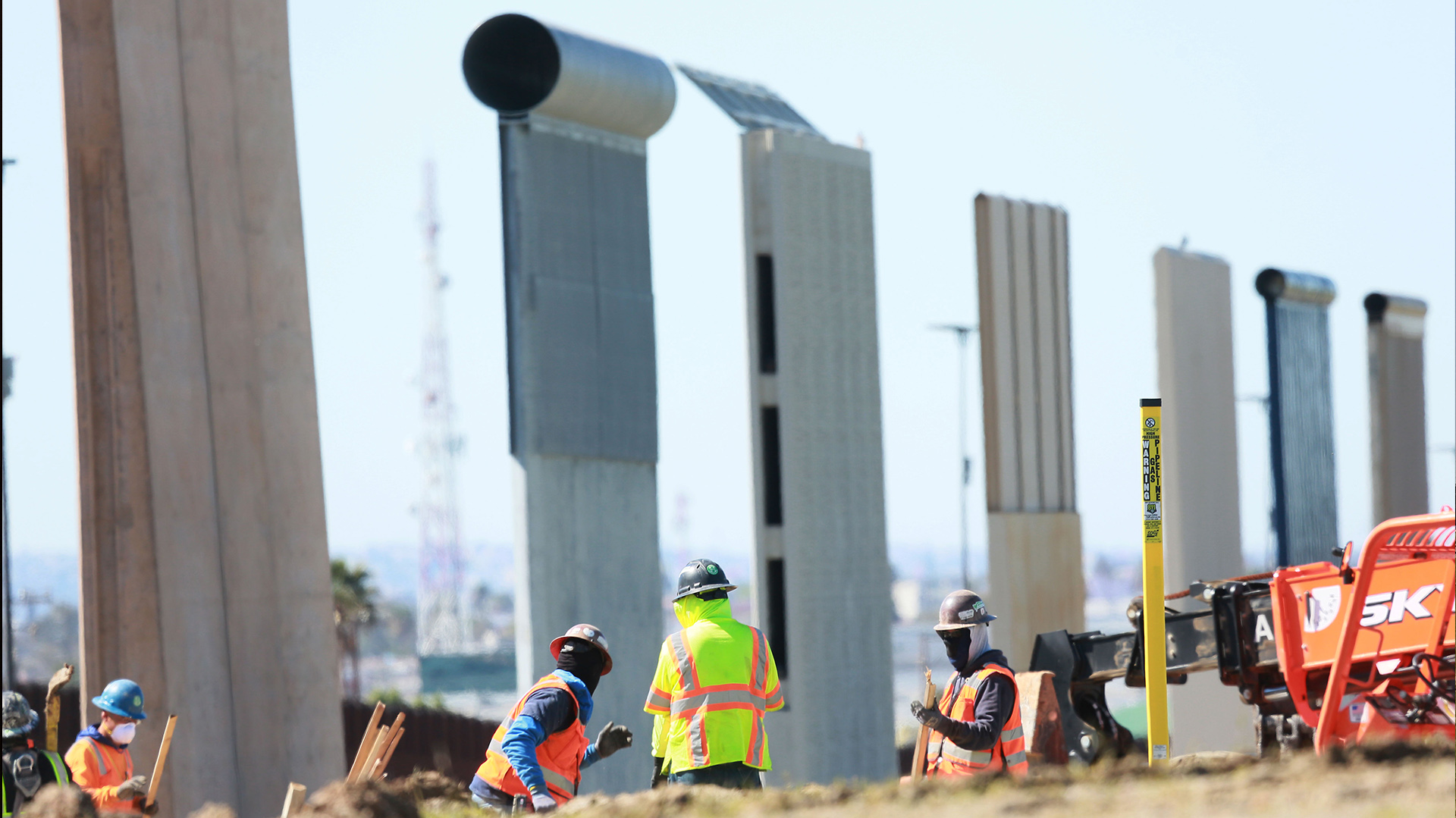 El Gobierno Federal de EEUU derribó ocho muros en la frontera con México (Foto EFE)
